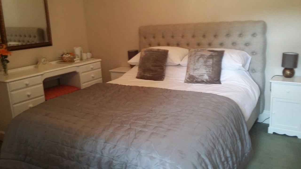 The Draen Bed And Breakfast Brecon Exterior foto